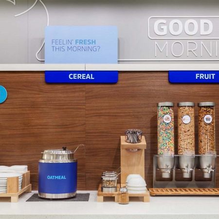 Holiday Inn Express & Suites - Elkhart North By Ihg Exteriör bild
