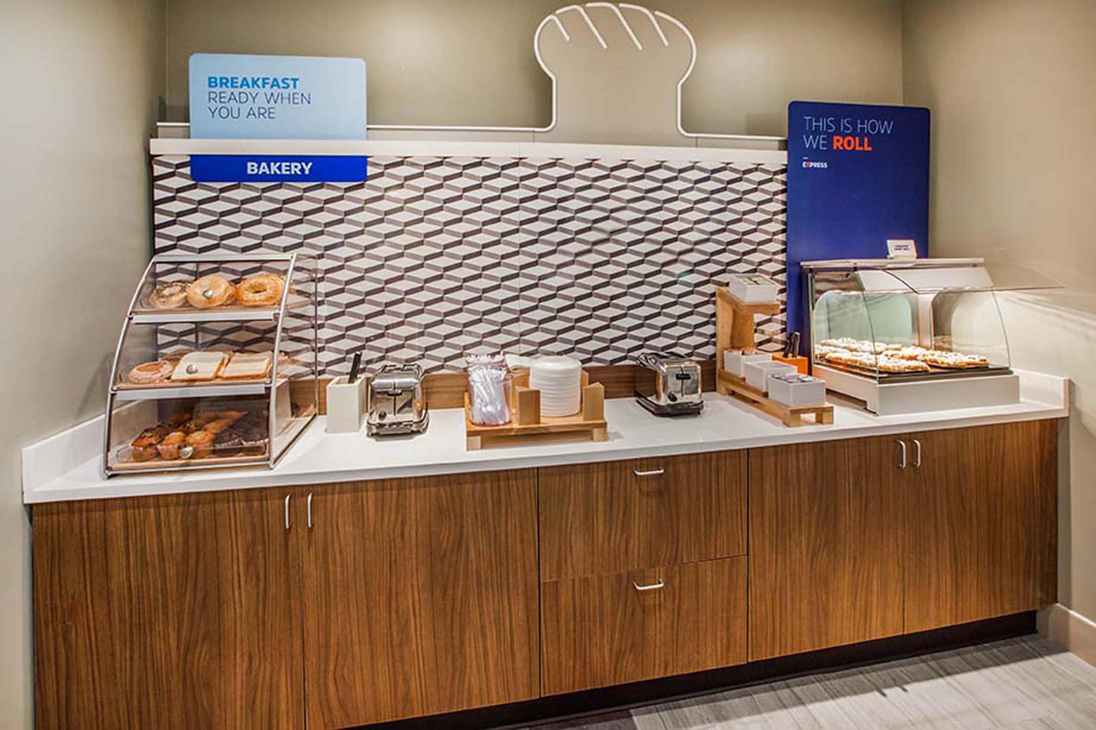 Holiday Inn Express & Suites - Elkhart North By Ihg Exteriör bild