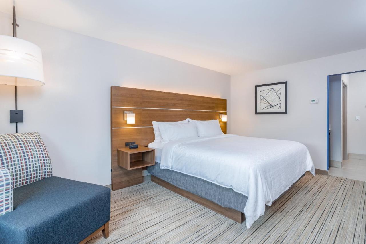 Holiday Inn Express & Suites - Elkhart North By Ihg Exteriör bild