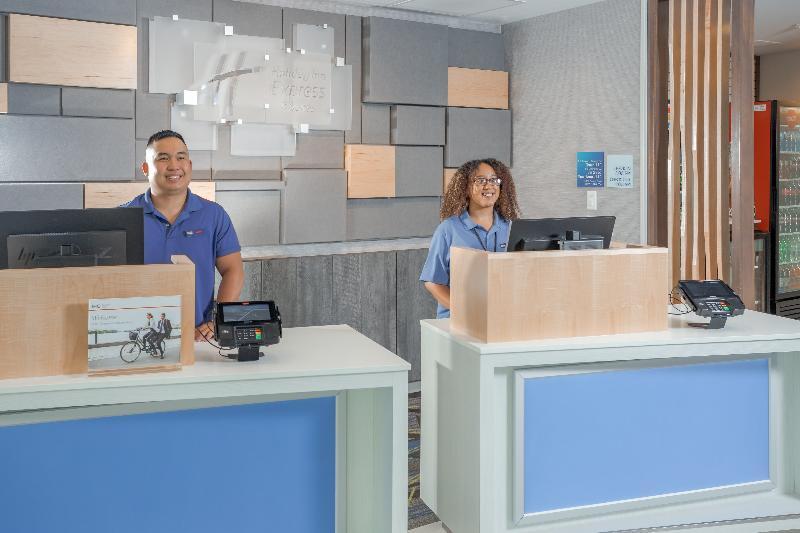 Holiday Inn Express & Suites - Elkhart North By Ihg Exteriör bild
